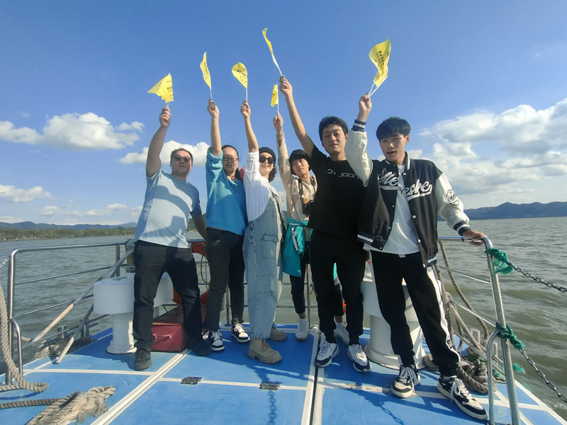 Team-Building la Lacul Dongqian din Ningbo